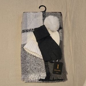 Igloo Women's Glove, Hat and Scarf Set - New with Tags